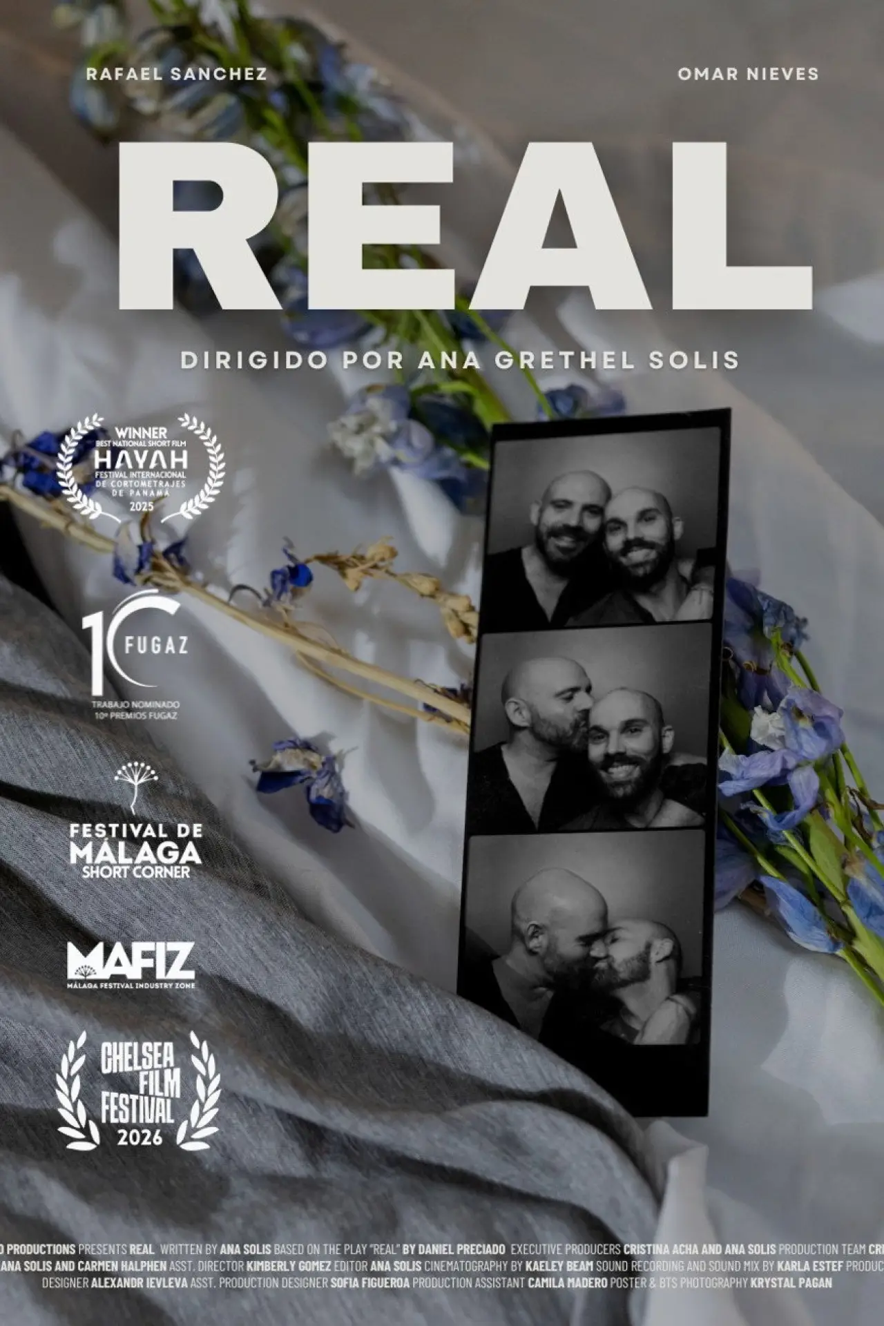 Постер к фильму "Real"