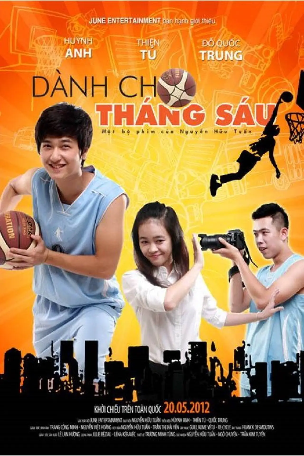 Постер к фильму "Dành cho tháng Sáu"