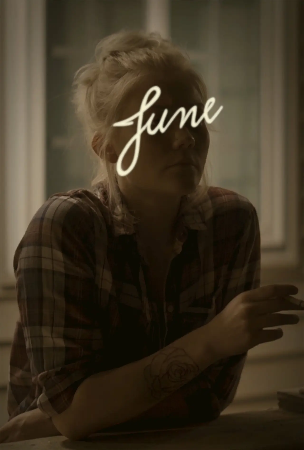 Постер к фильму "June"