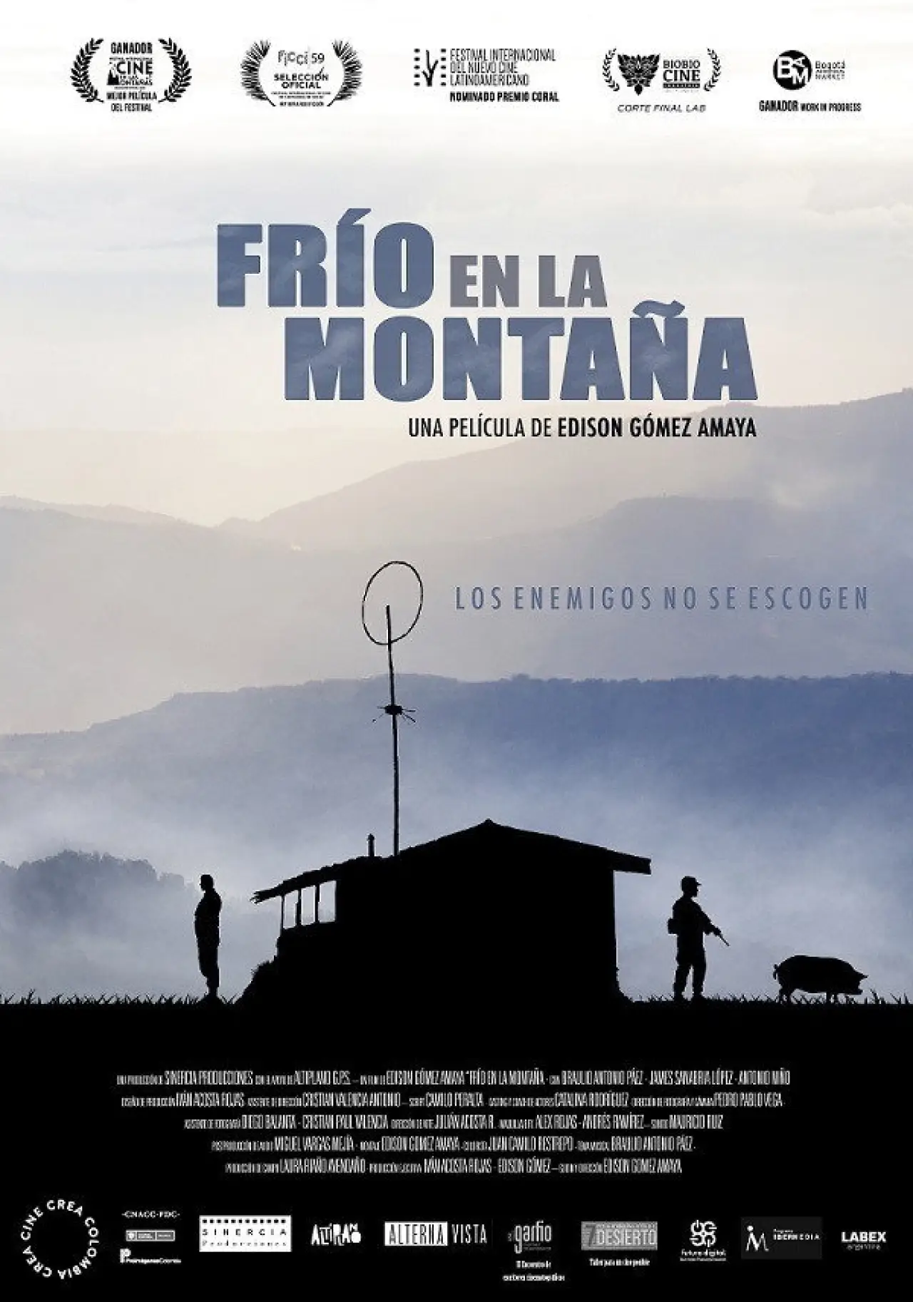 Постер к фильму "Frío en la montaña"