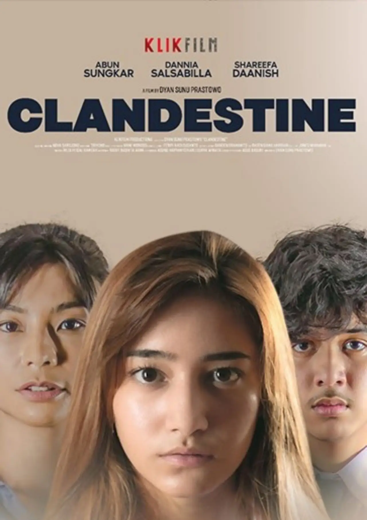 Постер к фильму "Clandestine"
