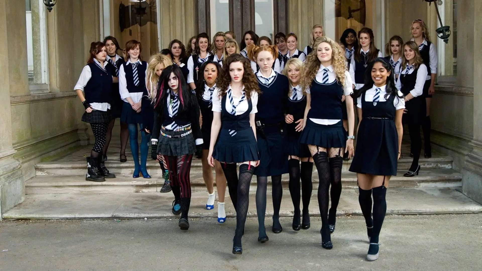 Видео к фильму Одноклассницы — St. Trinian's - Trailer