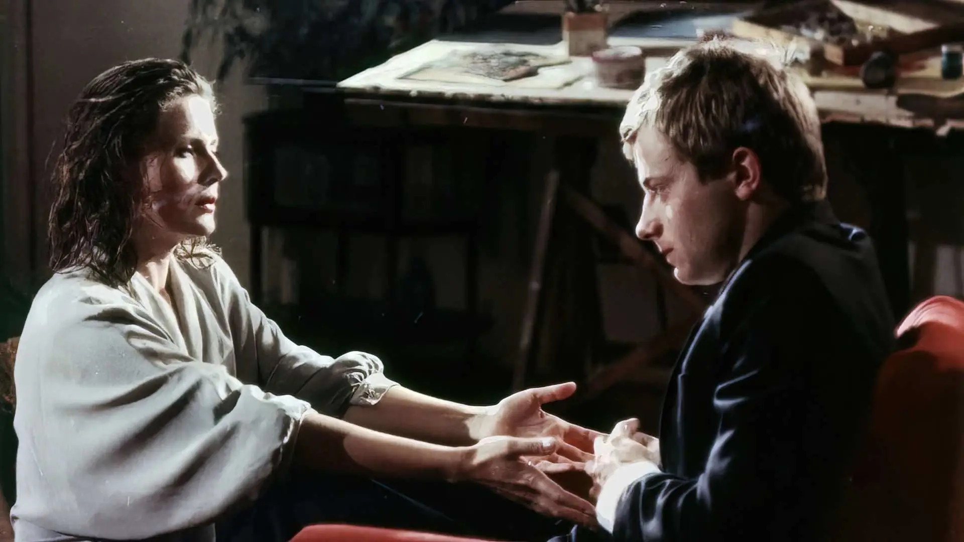 Видео к фильму Короткий фильм о любви — A Short Film About Love 1988  Kieslowski