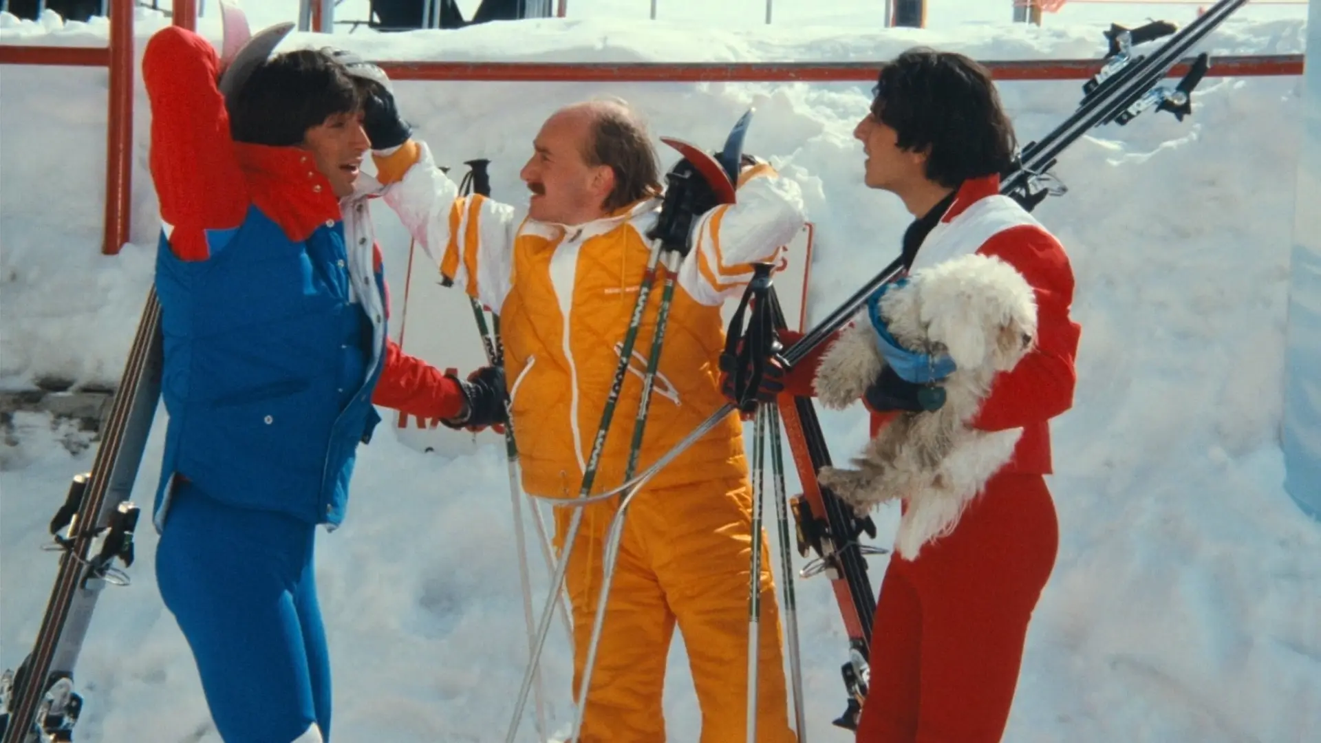 Видео к фильму Загорелые на лыжах | Les Bronz&eacute;s Font du Ski - "shallot liqueur" scene (English subtitles)