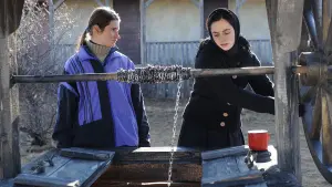 Задник к фильму "За холмами" #469118