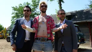 Задник к фильму "Мальчишник в Европе" #485793