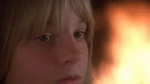 Задник к фильму "Девочка живущая вниз по переулку" #408445