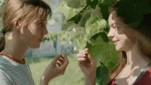 Задник к фильму "Маленькие проблемные девочки" #535219