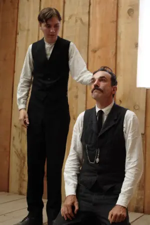 Постер к фильму "Нефть" #624192