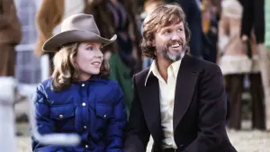 Видео к фильму Крутой наполовину | Semi-Tough Official Trailer #1 - Burt Reynolds Movie (1977) HD