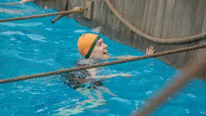 Задник к фильму "Девушка и море" #618408