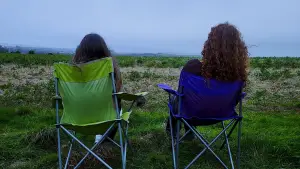 Задник к фильму "Dreams, Confessions and The End Of The World" #772859