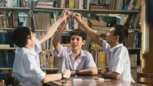 Задник к фильму "กล่องผีสุ่มวิญญาณ" #767101