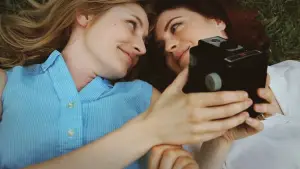 Видео к фильму Старые фотографии | Snapshots - Trailer