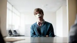 Задник к фильму "Сломленные" #695232