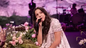Задник к фильму "Billions Club Live with Olivia Rodrigo: A Concert Film" #823046