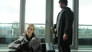 Видео к фильму Эффект домино | Offici&euml;le trailer THE DOMINO EFFECT