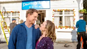 Видео к фильму Искренне, безумно, сладко | Dylan Neal talks "Truly, Madly, Sweetly" - Home & Family