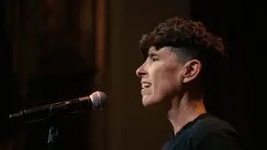 Задник к фильму "Увидь меня в хорошем свете" #580438