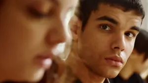 Задник к фильму "История любви и желания" #408389