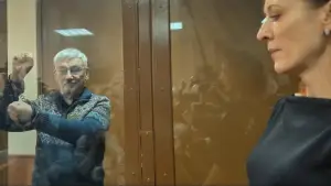 Задник к фильму "Politzek, les voix qui défient le Kremlin" #773658