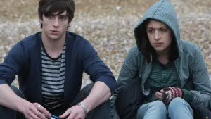 Задник к фильму "Ангус, стринги и поцелуи взасос" #389645