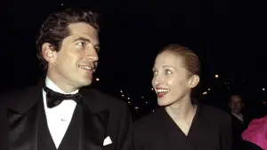 Задник к фильму "John and Carolyn: Love, Beauty and Loss" #781236
