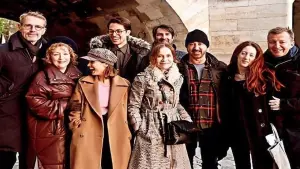 Задник к фильму "Миссис Харрис едет в Париж" #376025