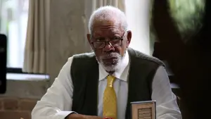 Задник к фильму "Профессор и призрачный убийца" #193604