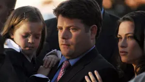 Задник к фильму "Неугасающий" #457666