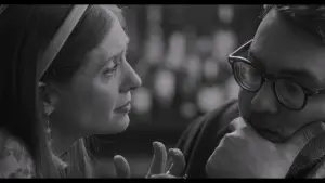 Задник к фильму "Γελοίοι Έρωτες" #778349