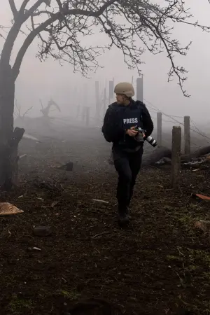 Постер к фильму "20 днів у Маріуполі" #430133