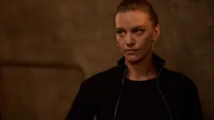 Задник к фильму "Досье «Чёрная канарейка»" #622894