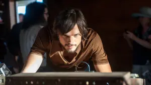 Задник к фильму "Джобс: Империя соблазна" #301775