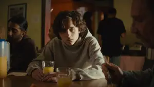 Задник к фильму "Красивый мальчик" #693618