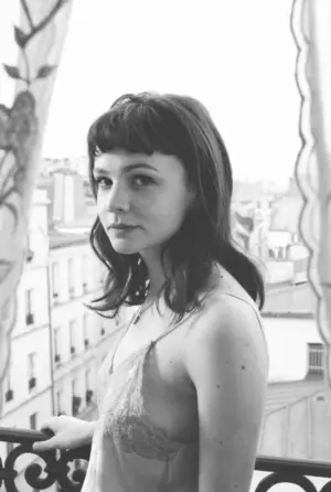 Постер к фильму "Воспитание чувств" #493645