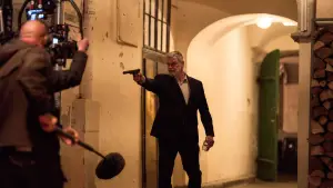 Задник к фильму "Досье «Чёрная канарейка»" #623068