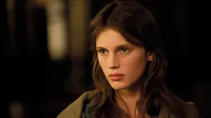 Задник к фильму "Молода и прекрасна" #346250