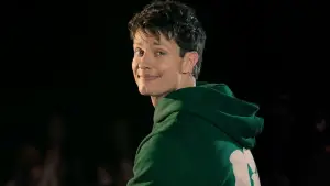 Задник к фильму "Matt Rife: Lucid - A Crowd Work Special" #792230