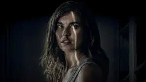 Видео к фильму Взаперти | трейлер ужастика ВЗАПЕРТИ, в кино с 24 марта