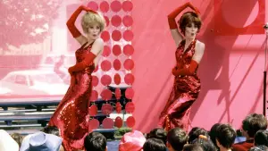 Задник к фильму "Девушки из Рошфора" #203154