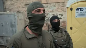 Задник к фильму "Louis Theroux: The Settlers" #784035