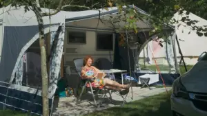 Задник к фильму "Le camping, un siècle de bonheur français" #929542