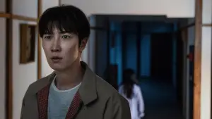 Задник к фильму "事故物件ゾク 恐い間取り" #782260