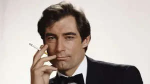 Задник к фильму "007: Искры из глаз" #282948