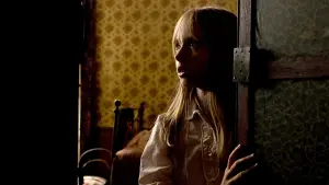 Задник к фильму "Ее зовут Сара" #227289