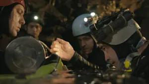 Задник к фильму "13 жизней" #431678