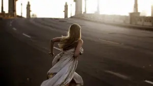 Задник к фильму "Звук моего голоса" #291827