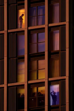 Постер к фильму "Мы все чужие" #189655