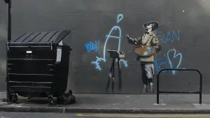 Видео к фильму Выход через сувенирную лавку | Выход через сувенирную лавку - Trailer